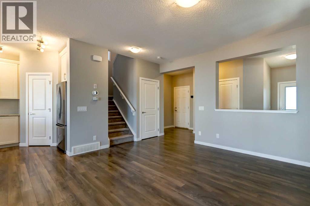 39 Walcrest View SE, Calgary, Alberta  T2X 4G3 - Photo 4 - A2335290