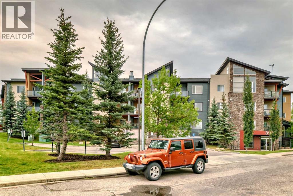 211, 3950 46 Avenue NW, Calgary, Alberta  T3A 0P9 - Photo 2 - A2320869