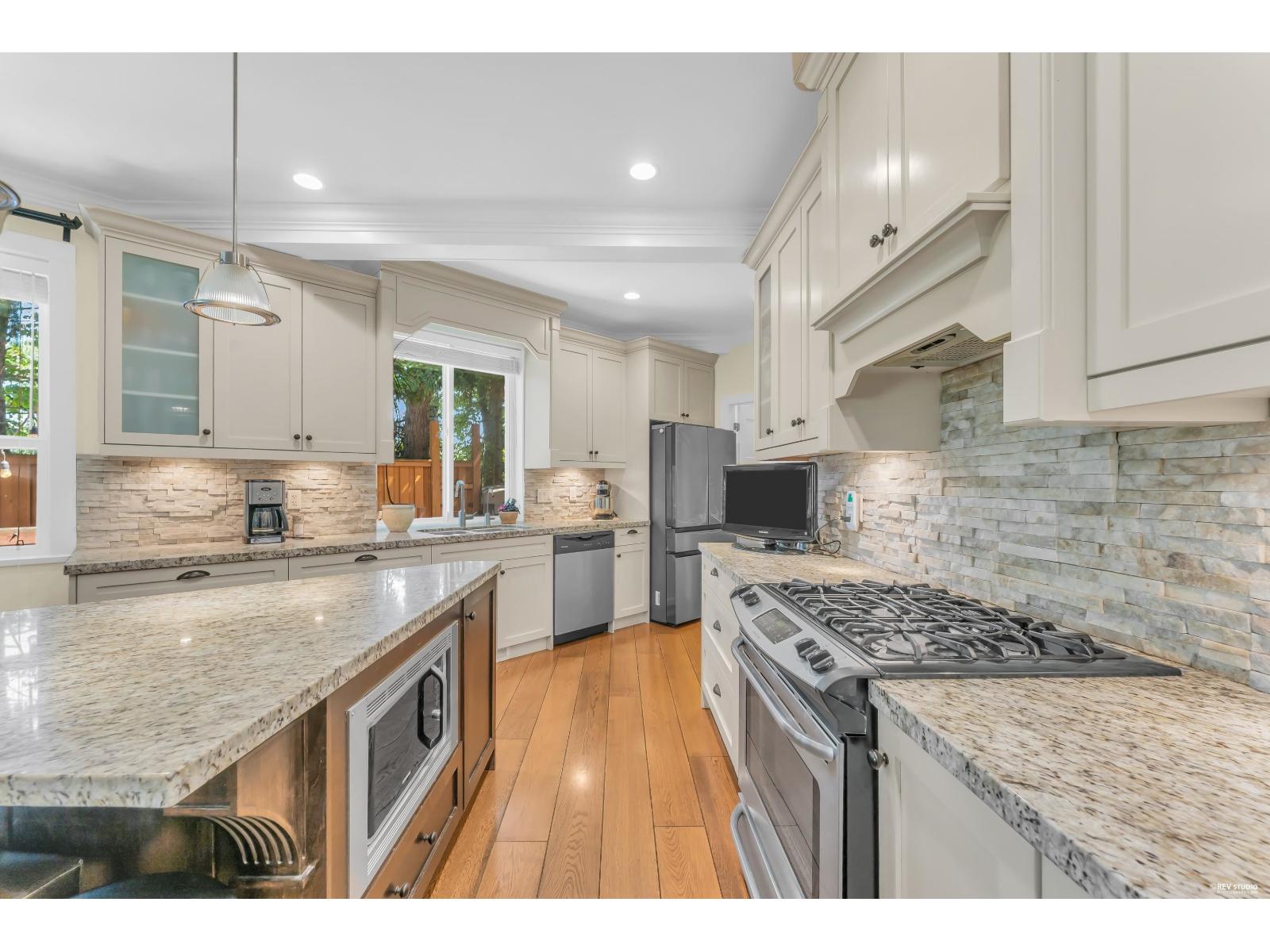 15305 29a Avenue, White Rock, British Columbia  V4P 1G7 - Photo 9 - R3153586