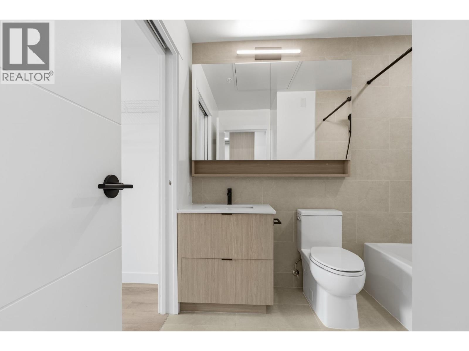 404 2268 E Broadway, Vancouver, British Columbia V5N 0L2 - Photo 12 - R3153544
