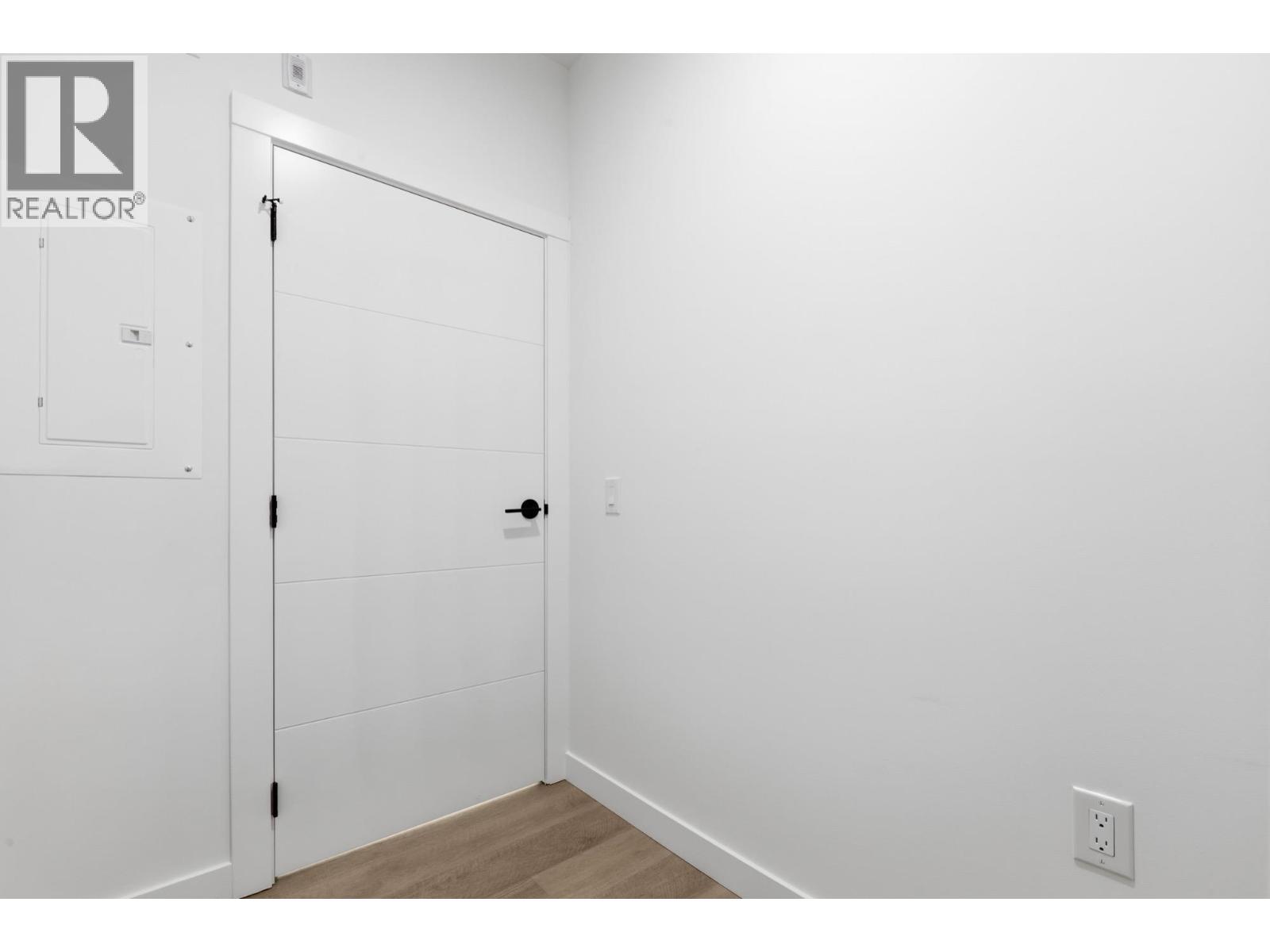 404 2268 E Broadway, Vancouver, British Columbia V5N 0L2 - Photo 13 - R3153544