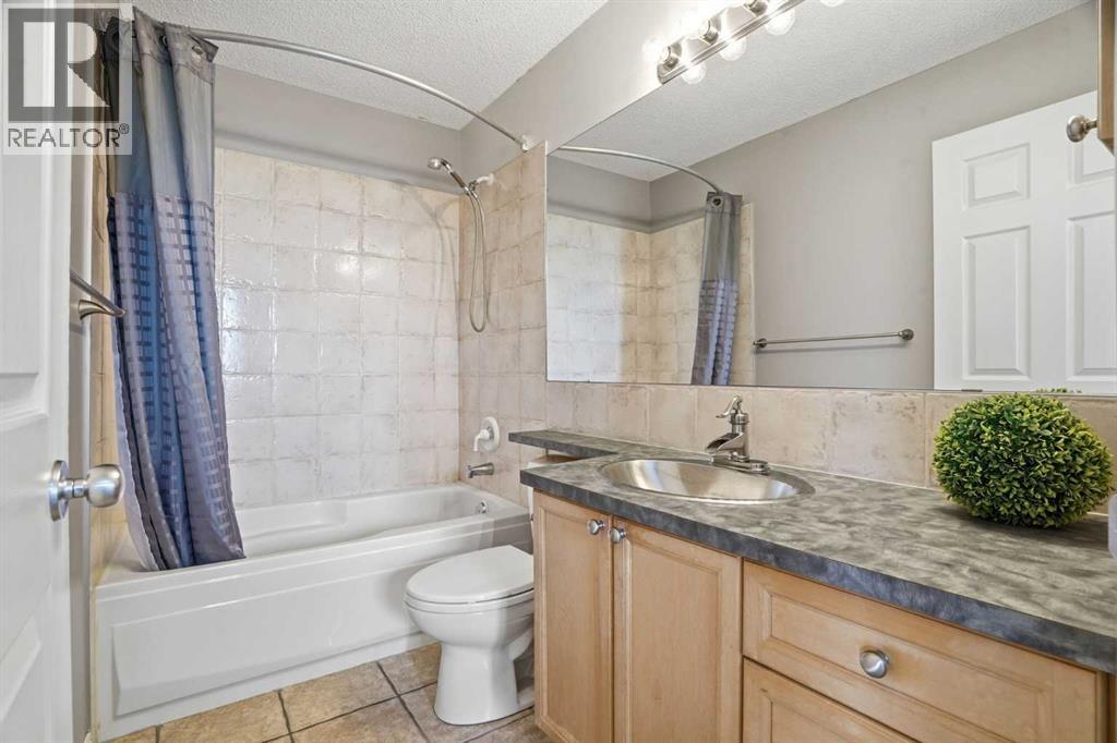 62 Country Hills Cove NW, Calgary, Alberta  T3K 5G7 - Photo 27 - A2332856