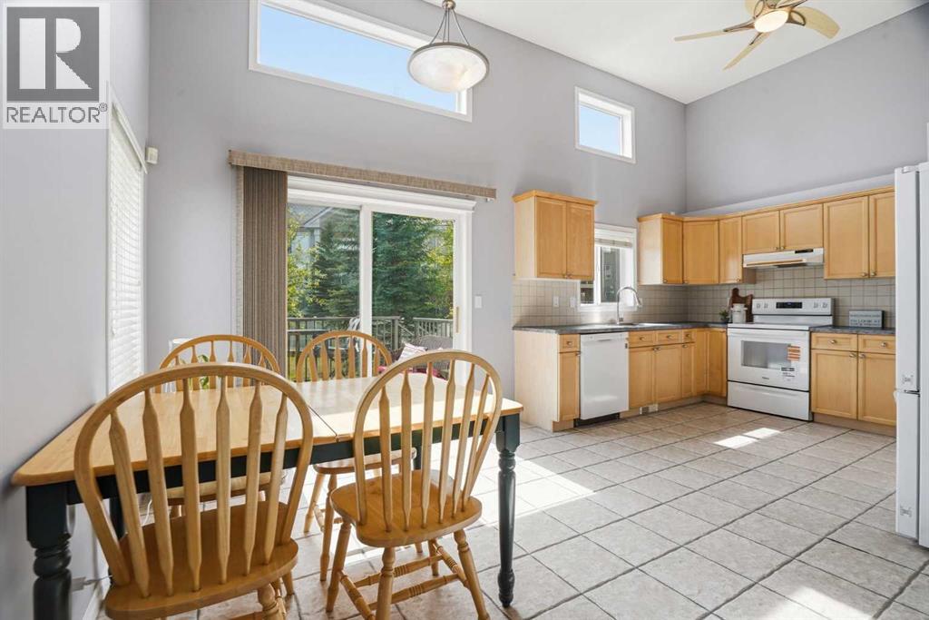 62 Country Hills Cove NW, Calgary, Alberta  T3K 5G7 - Photo 9 - A2332856