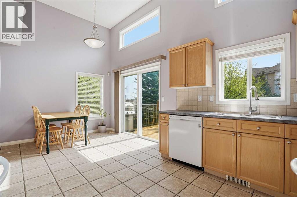 62 Country Hills Cove NW, Calgary, Alberta  T3K 5G7 - Photo 8 - A2332856
