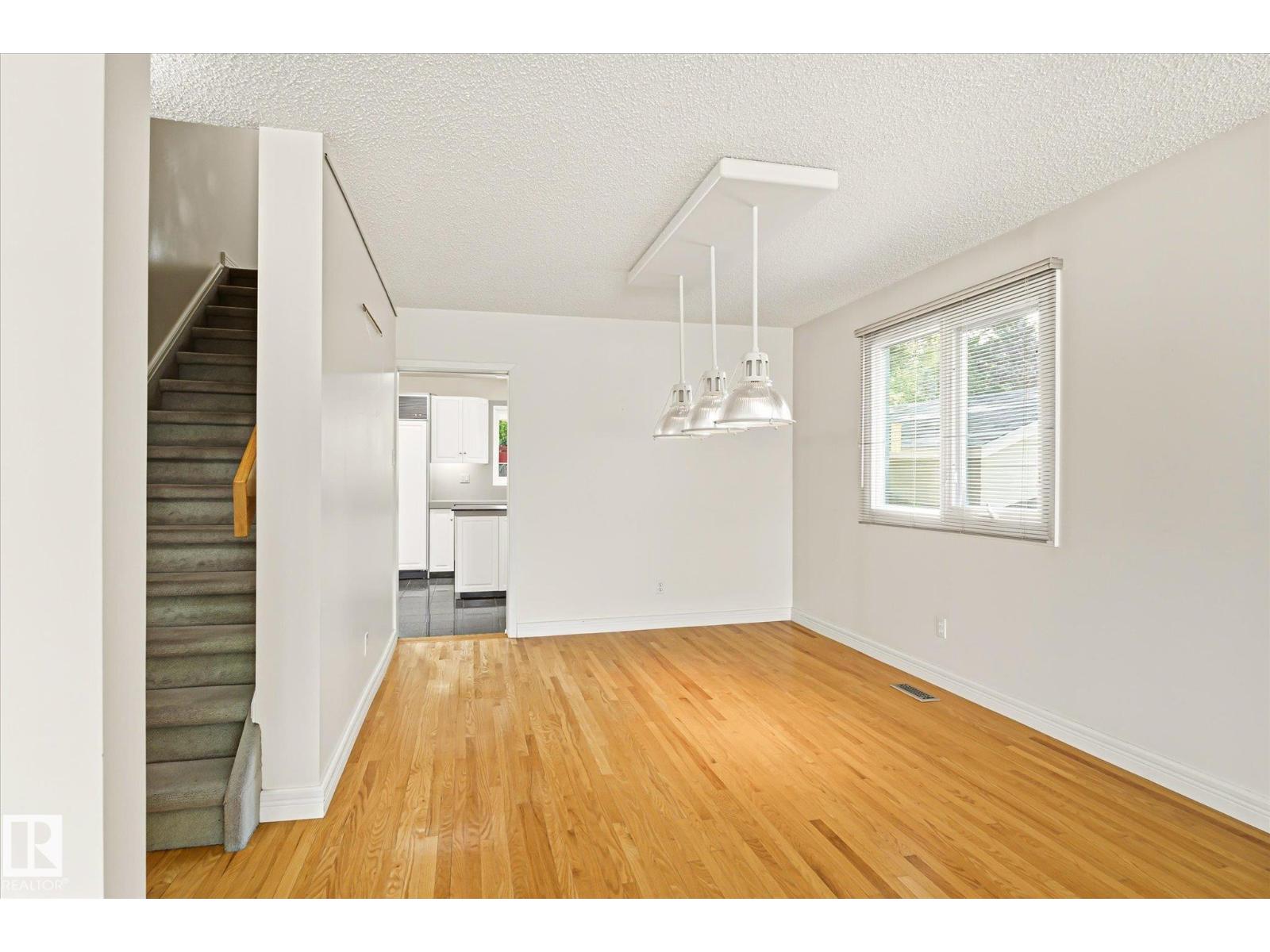 241 Greenoch Cr Nw, Edmonton, Alberta  T6L 1W6 - Photo 11 - E4502519
