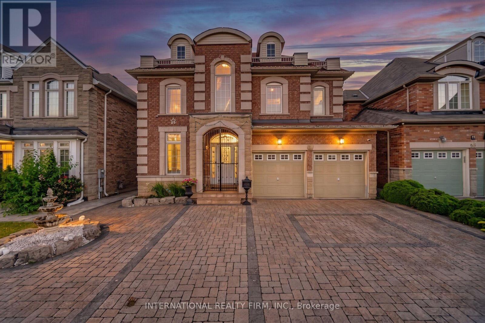 84 Fred Young Drive, Toronto, Ontario  M3L 0A3 - Photo 4 - W13572704