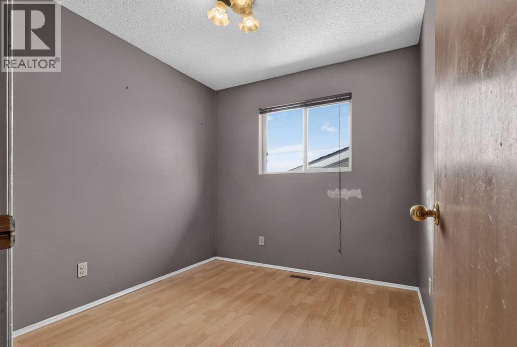 68 Erin Park Drive SE, Calgary, Alberta  T2B 2Z9 - Photo 18 - A2335489