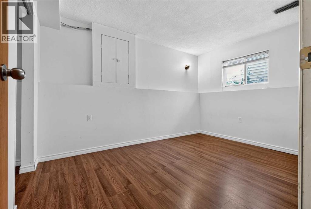 68 Erin Park Drive SE, Calgary, Alberta  T2B 2Z9 - Photo 32 - A2335489