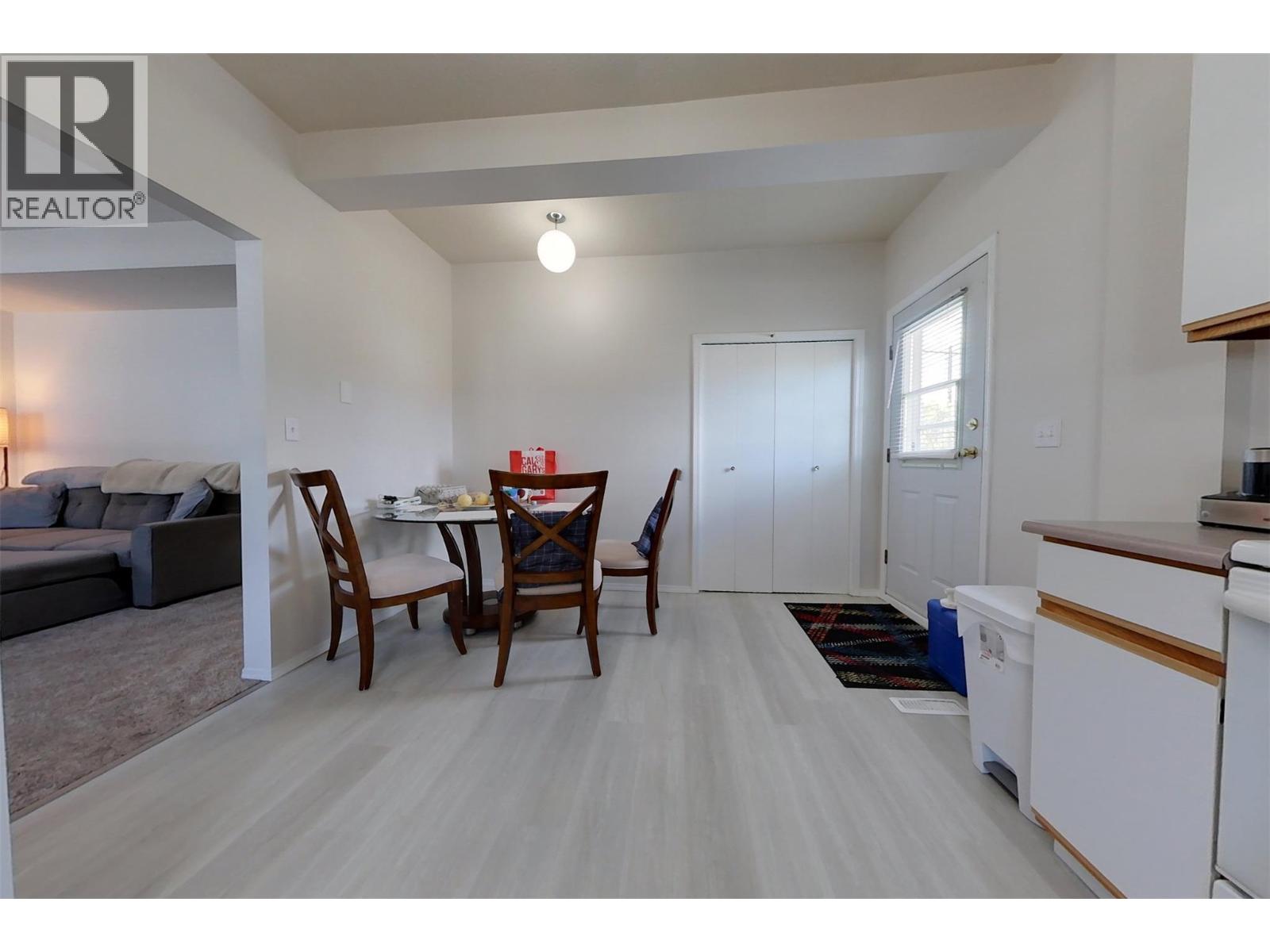 235 10th Avenue S, Cranbrook, British Columbia  V1C 2N3 - Photo 5 - 10387305