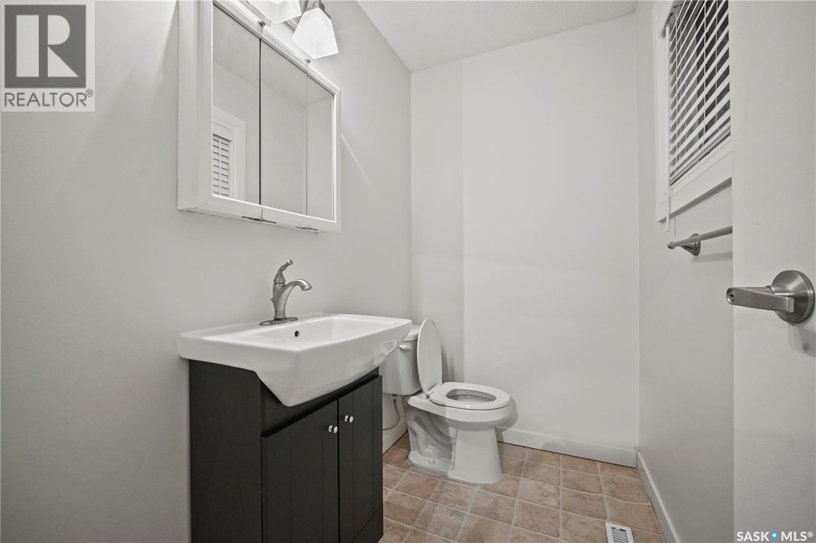 828 Shannon Road, Regina, Saskatchewan  S4S 5K2 - Photo 24 - SK044602
