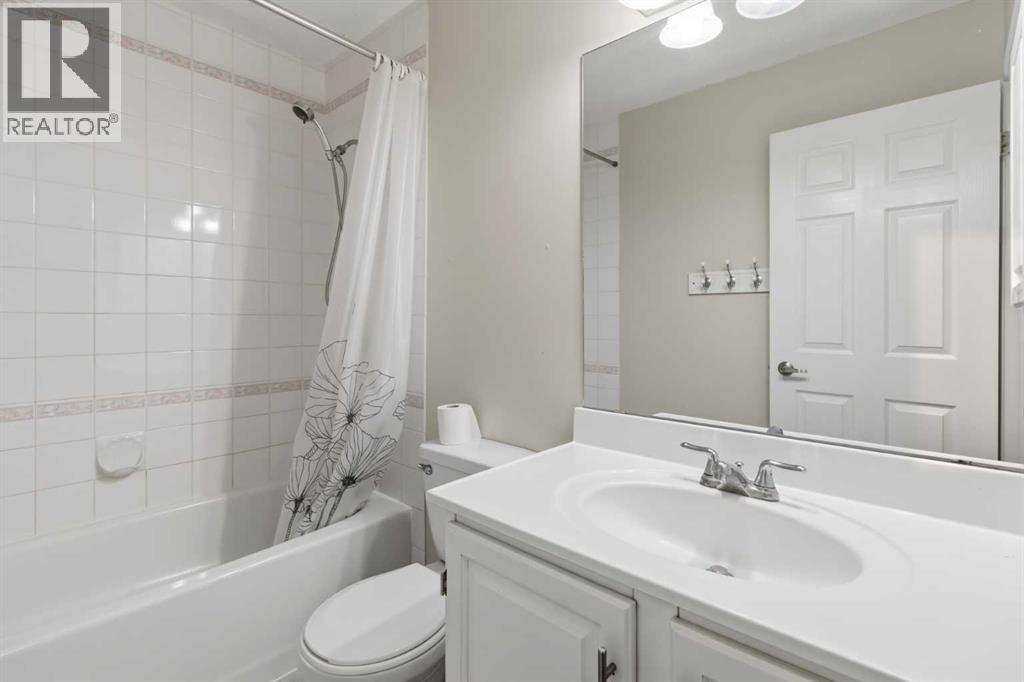 307 Hidden Cove NW, Calgary, Alberta  T3A 5G8 - Photo 29 - A2332276