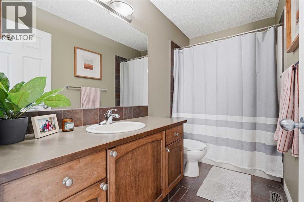 379 Cimarron Boulevard, Okotoks, Alberta  T1S 2L8 - Photo 31 - A2332833