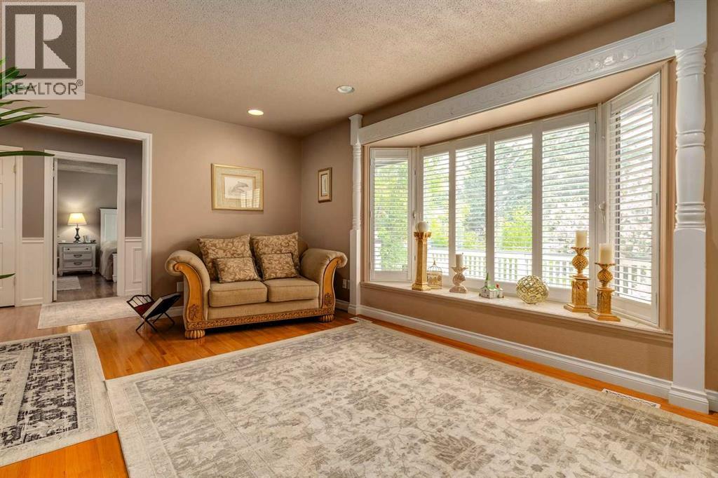 783 Lake Twintree Crescent Se, Calgary, Alberta T2J 2W2 - Photo 10 - A2334857