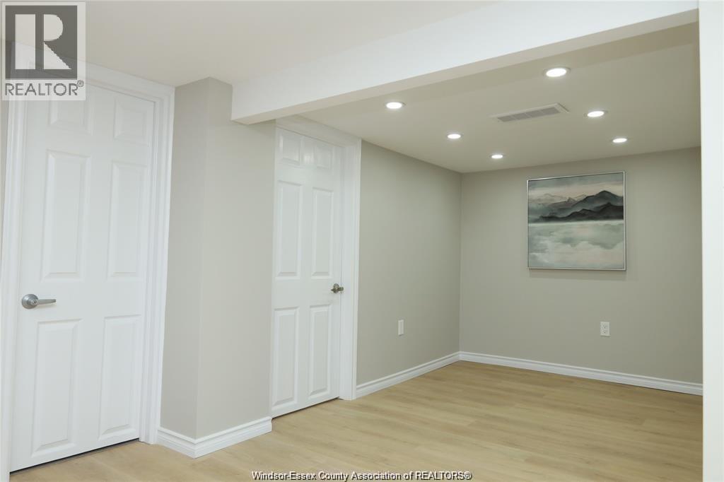 935 Langlois Avenue Unit# Lower, Windsor, Ontario N9A 2H2 - Photo 5 - 26019008