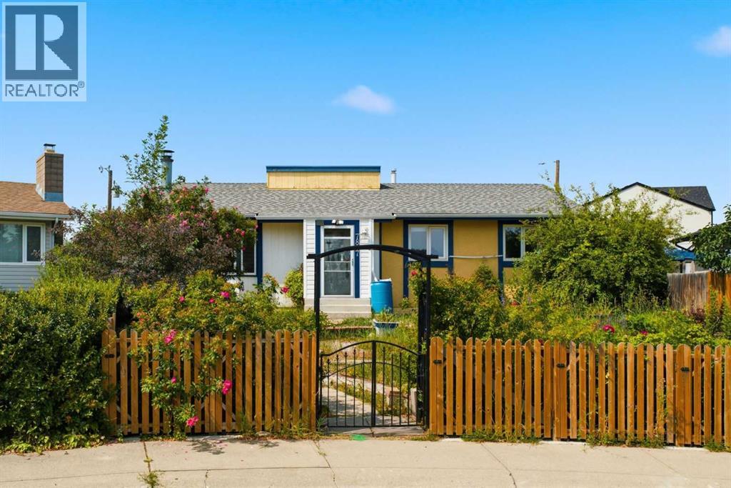 7807 Olympia Bay SE, Calgary, Alberta