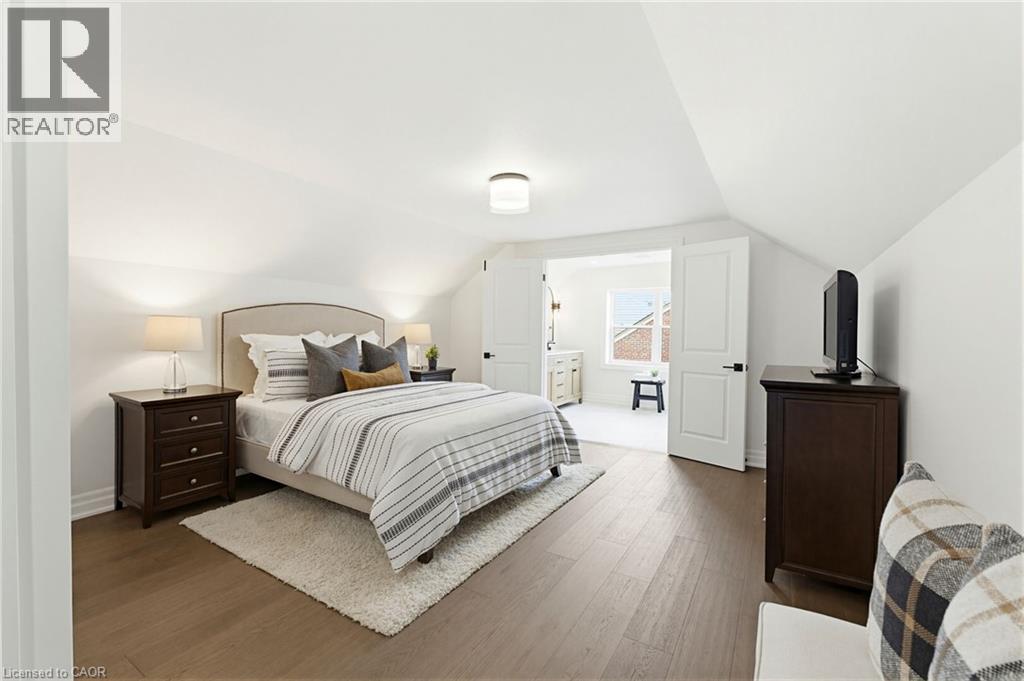 586 Woodland Avenue, Burlington, Ontario  L7R 2S5 - Photo 12 - 40854073