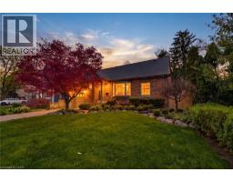 586 WOODLAND Avenue, Burlington, Ontario