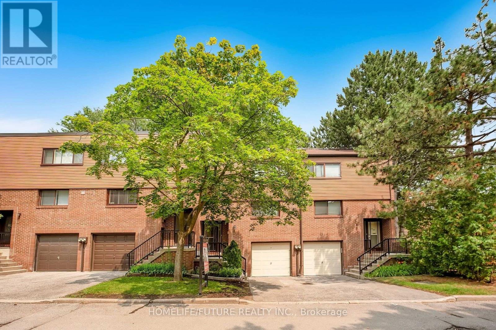 17 Song Meadoway, Toronto, Ontario M2H 2T8 - Photo 2 - C13648008