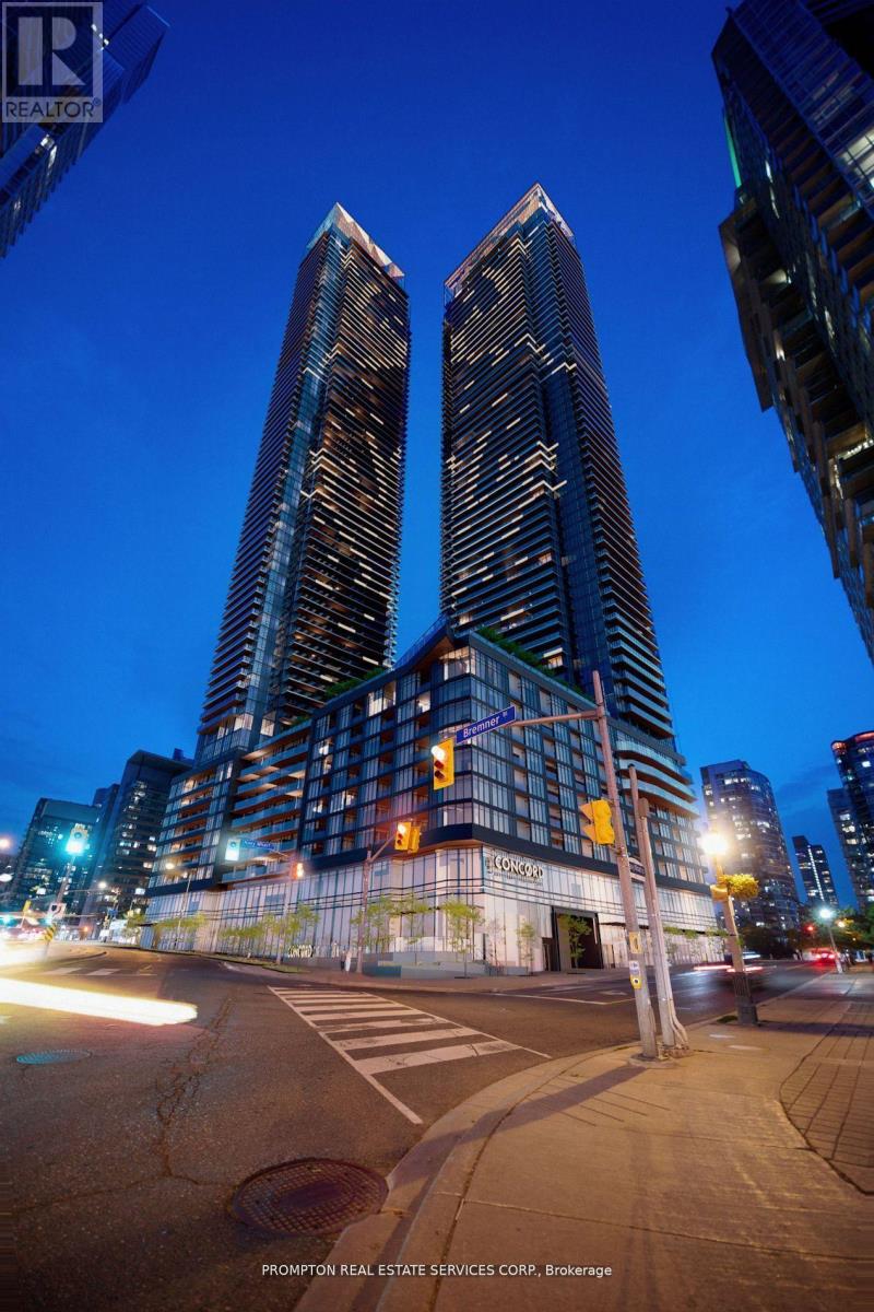 816 - 1 CONCORD CITYPLACE WAY, Toronto, Ontario