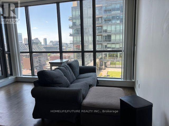 1608 - 8 Charlotte Street, Toronto, Ontario  M5V 0K4 - Photo 4 - C13648018