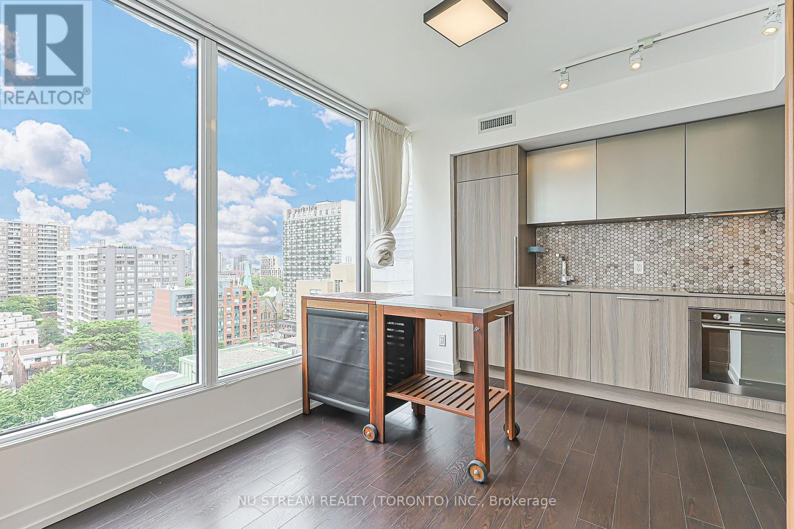 1512 - 85 Wood Street, Toronto, Ontario  M4Y 0E8 - Photo 12 - C13648034