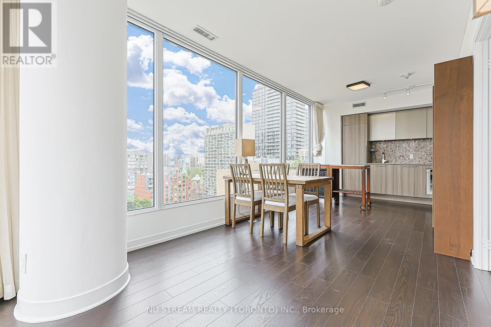 1512 - 85 Wood Street, Toronto, Ontario  M4Y 0E8 - Photo 16 - C13648034