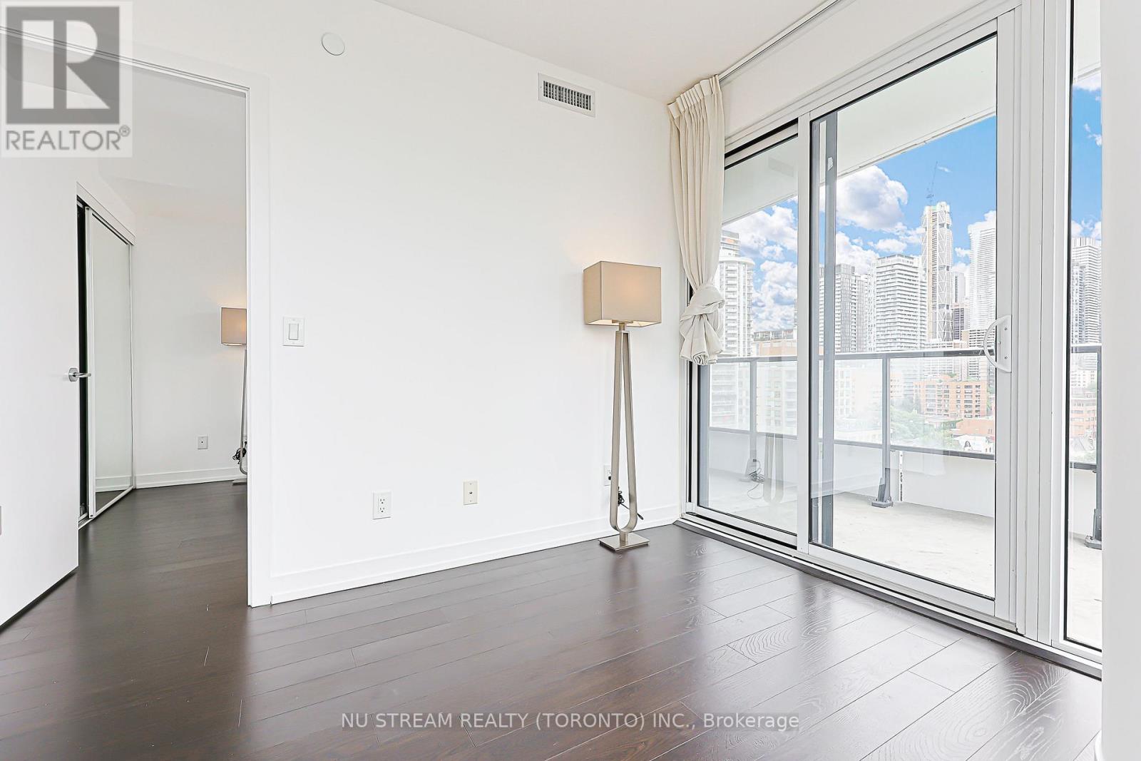 1512 - 85 Wood Street, Toronto, Ontario  M4Y 0E8 - Photo 19 - C13648034