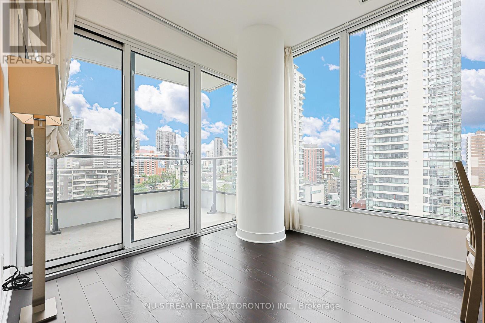 1512 - 85 Wood Street, Toronto, Ontario  M4Y 0E8 - Photo 20 - C13648034