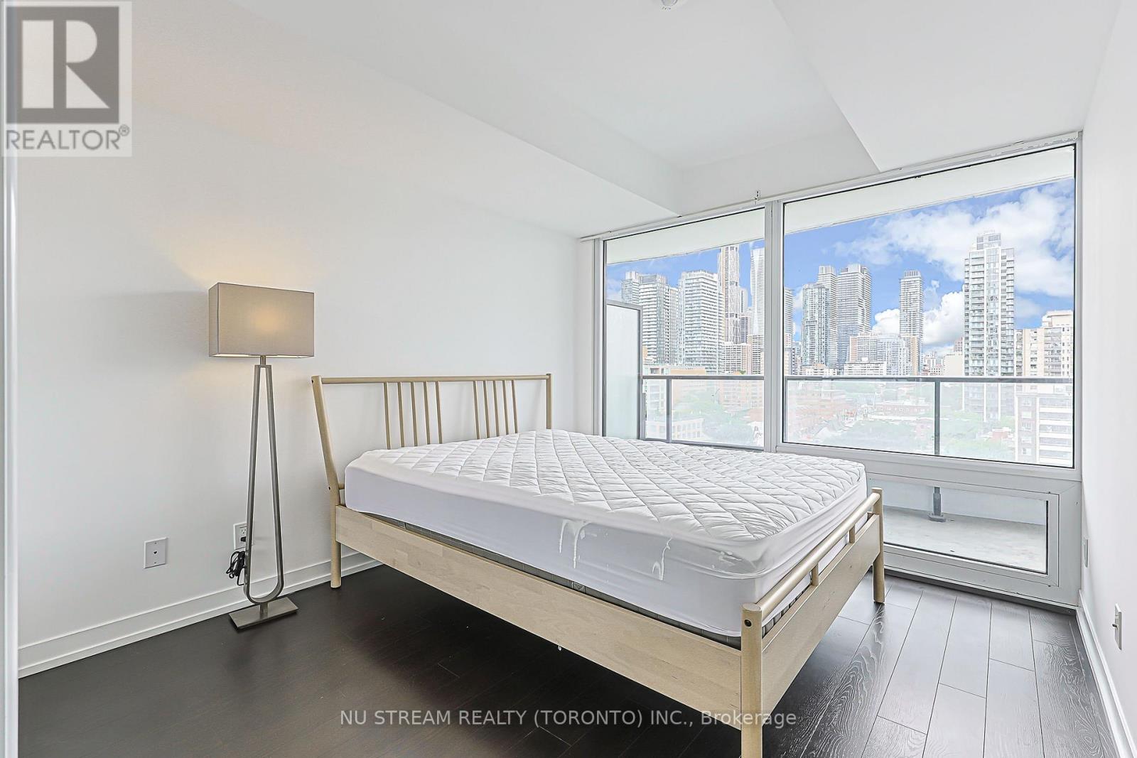 1512 - 85 Wood Street, Toronto, Ontario  M4Y 0E8 - Photo 25 - C13648034