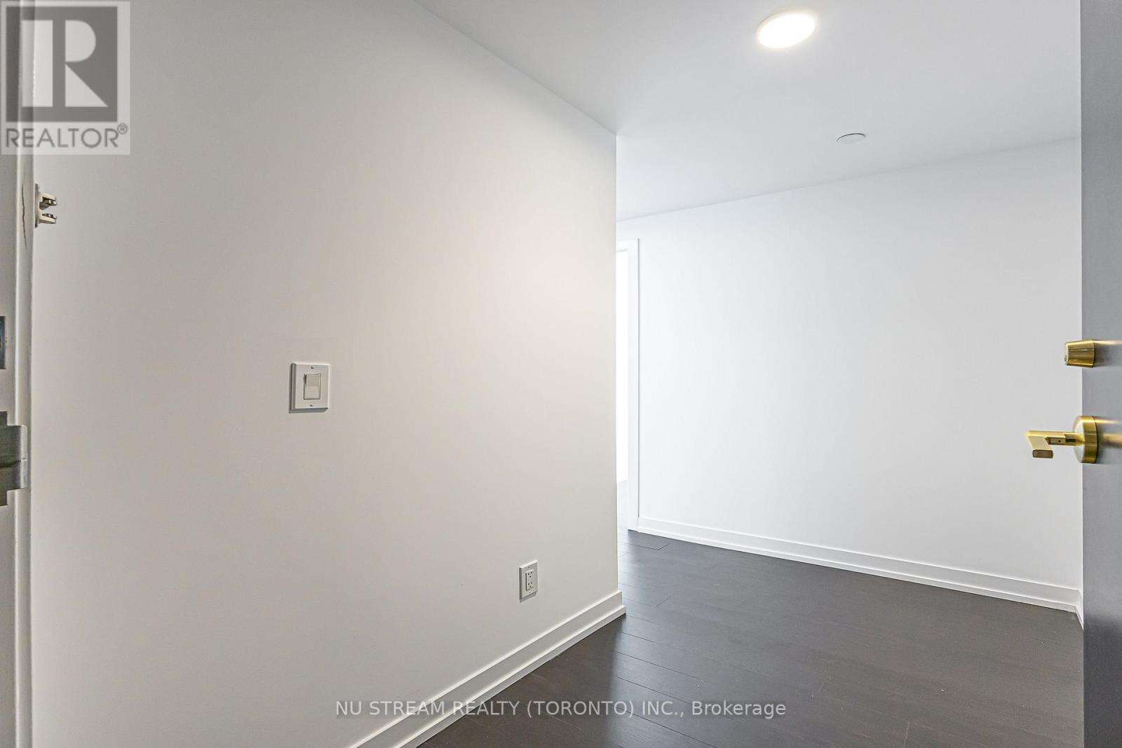 1512 - 85 Wood Street, Toronto, Ontario  M4Y 0E8 - Photo 3 - C13648034