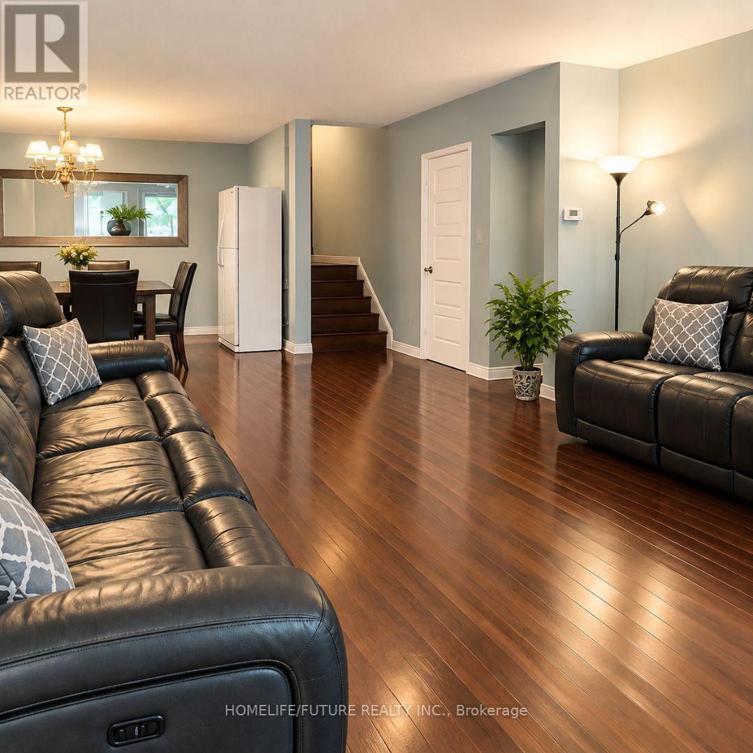 Main - 48 Blacktoft Drive, Toronto (Rouge), Ontario  M1B 2M6 - Photo 4 - E13648050