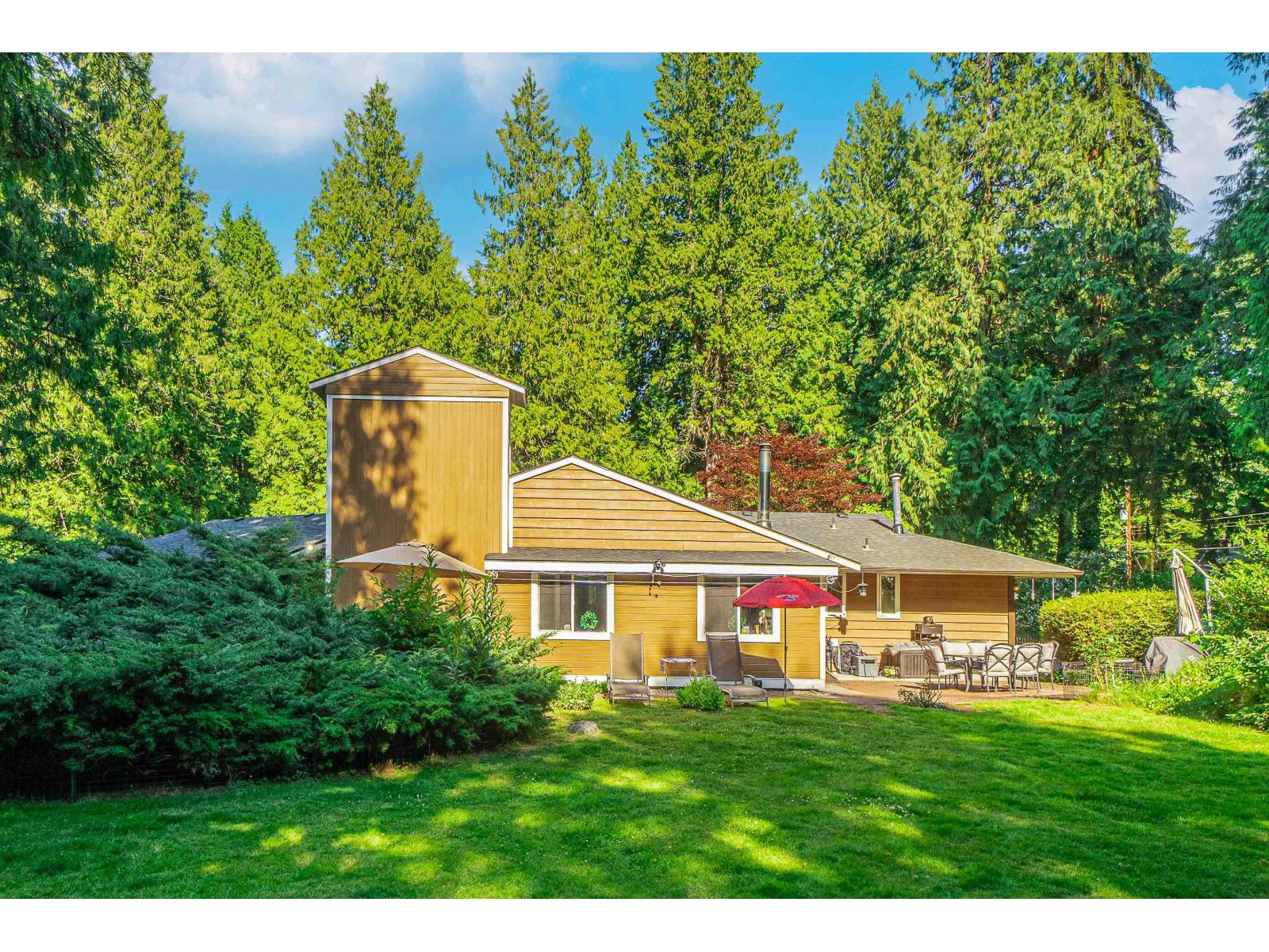 13425 Woodcrest Drive, Surrey, British Columbia  V4P 1W3 - Photo 2 - R3153612