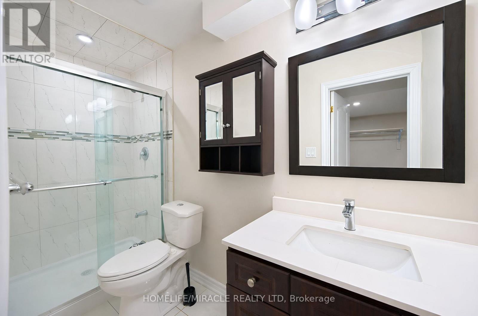 21 Topiary Lane, Brampton (Fletcher's Meadow), Ontario  L7A 2K6 - Photo 47 - W13648002