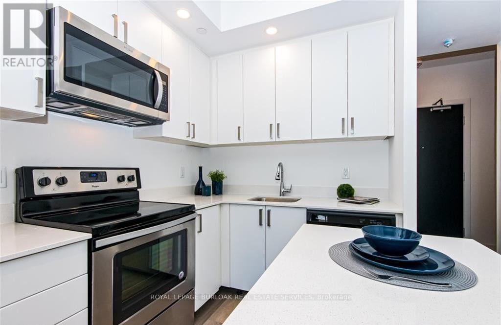 B505 - 5240 Dundas Street, Burlington (Orchard), Ontario  L7L 0J6 - Photo 5 - W13648030