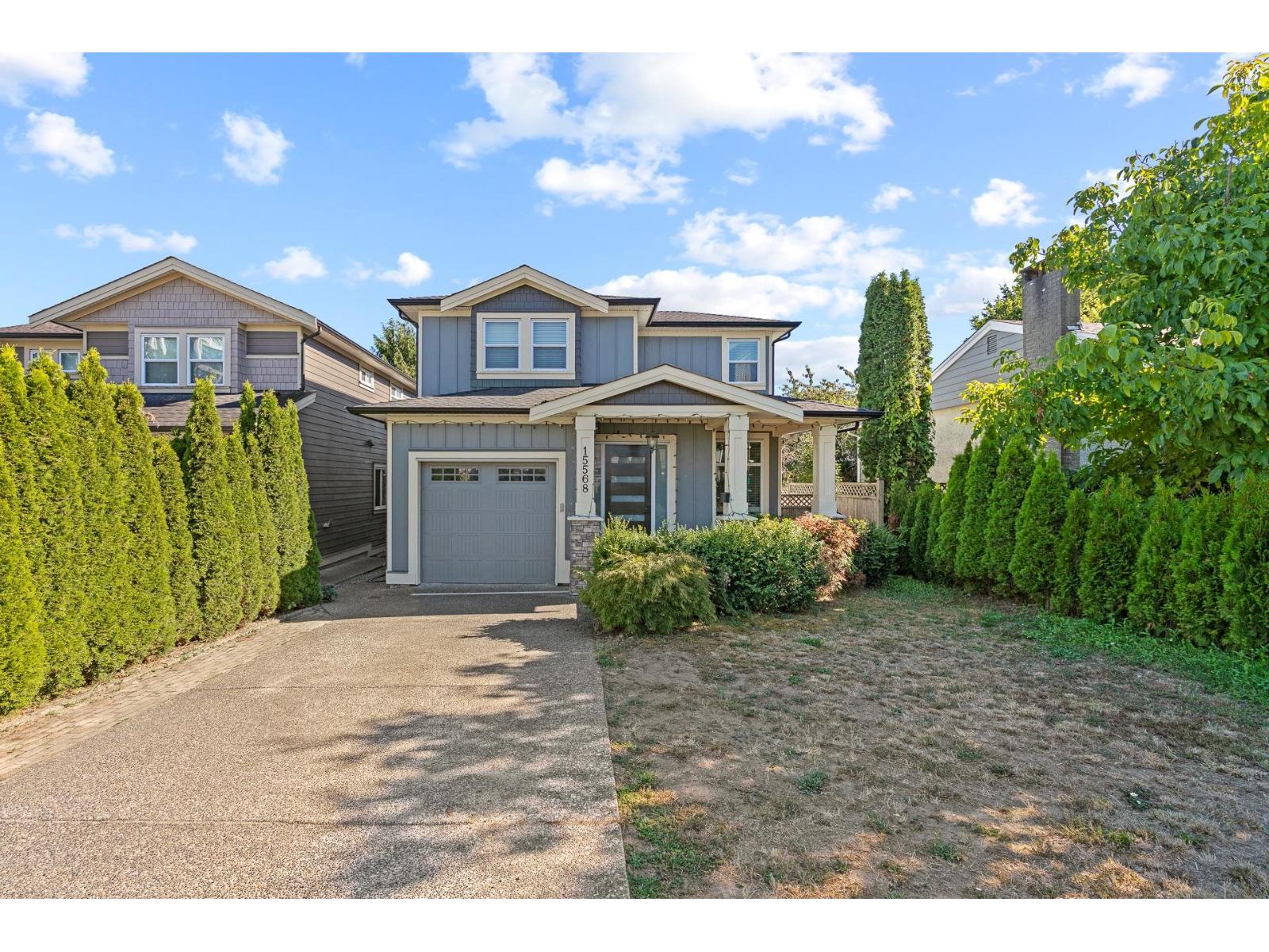 15568 Russell Avenue, White Rock, British Columbia  V4B 2R3 - Photo 2 - R3153454