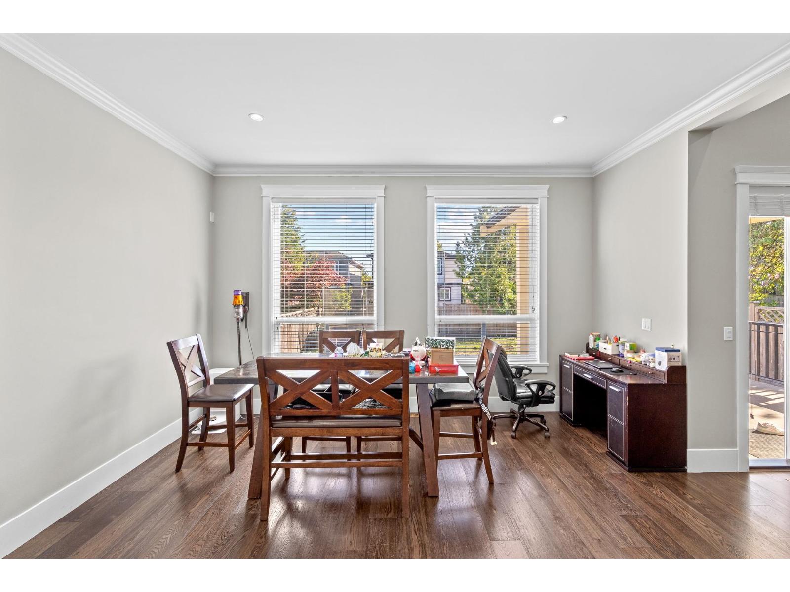 15568 Russell Avenue, White Rock, British Columbia  V4B 2R3 - Photo 16 - R3153454