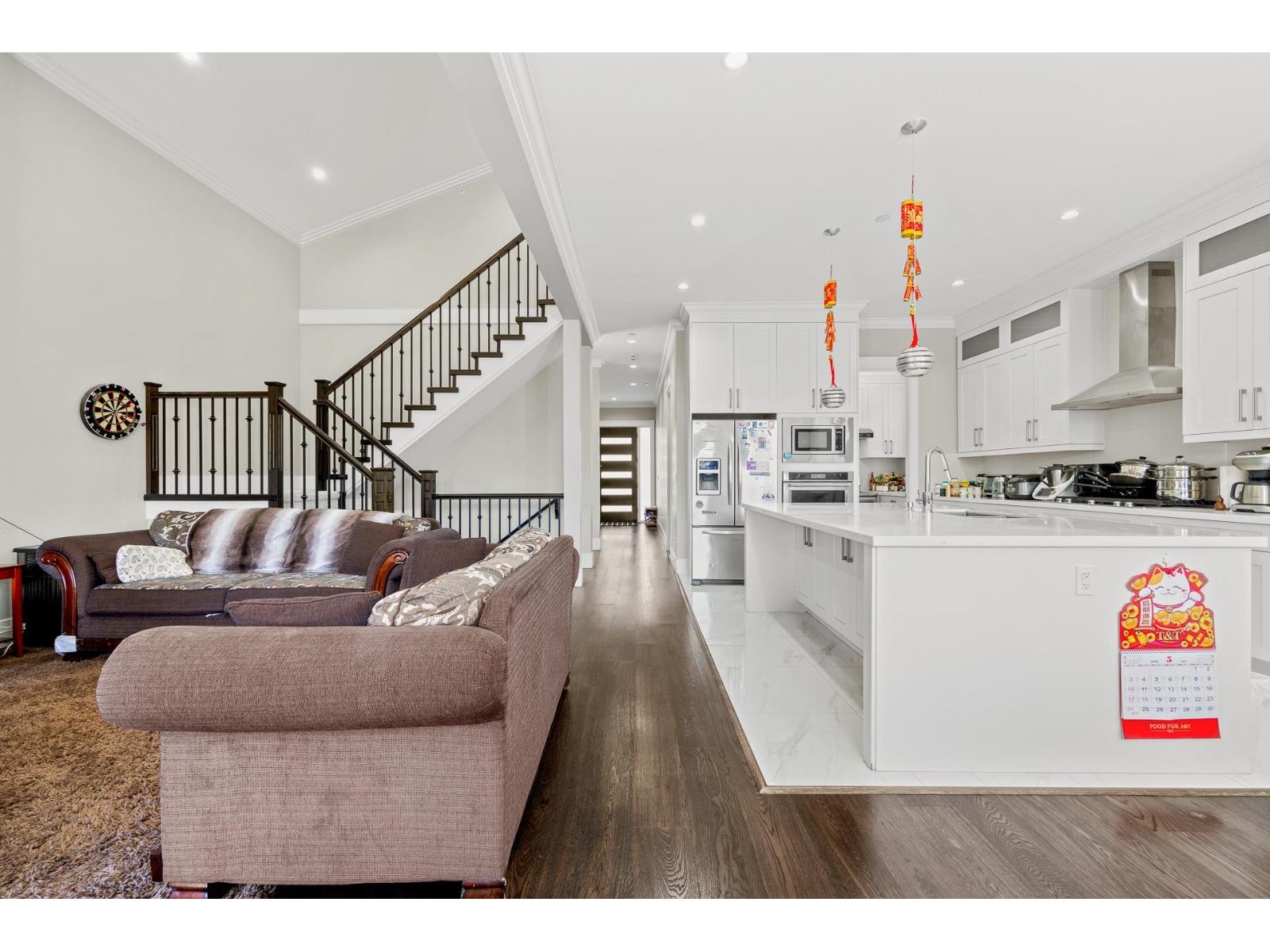 15568 Russell Avenue, White Rock, British Columbia  V4B 2R3 - Photo 6 - R3153454