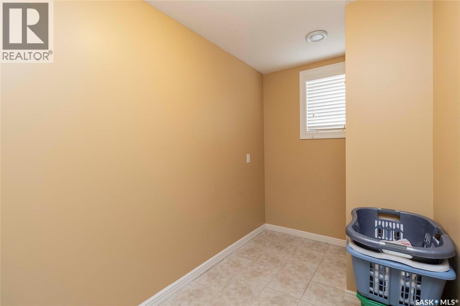 439 Fairbrother Court, Saskatoon, Saskatchewan  S7S 1H9 - Photo 39 - SK043142