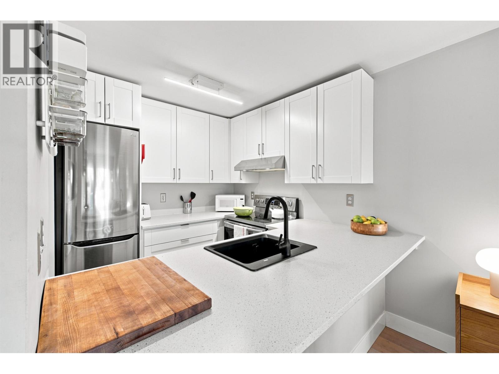 108 2020 W 8th Avenue, Vancouver, British Columbia  V6J 1W5 - Photo 12 - R3152050