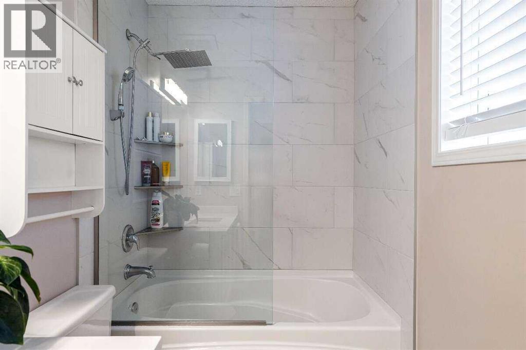 359 Mt Apex Green SE, Calgary, Alberta  T2Z 3B8 - Photo 31 - A2335425