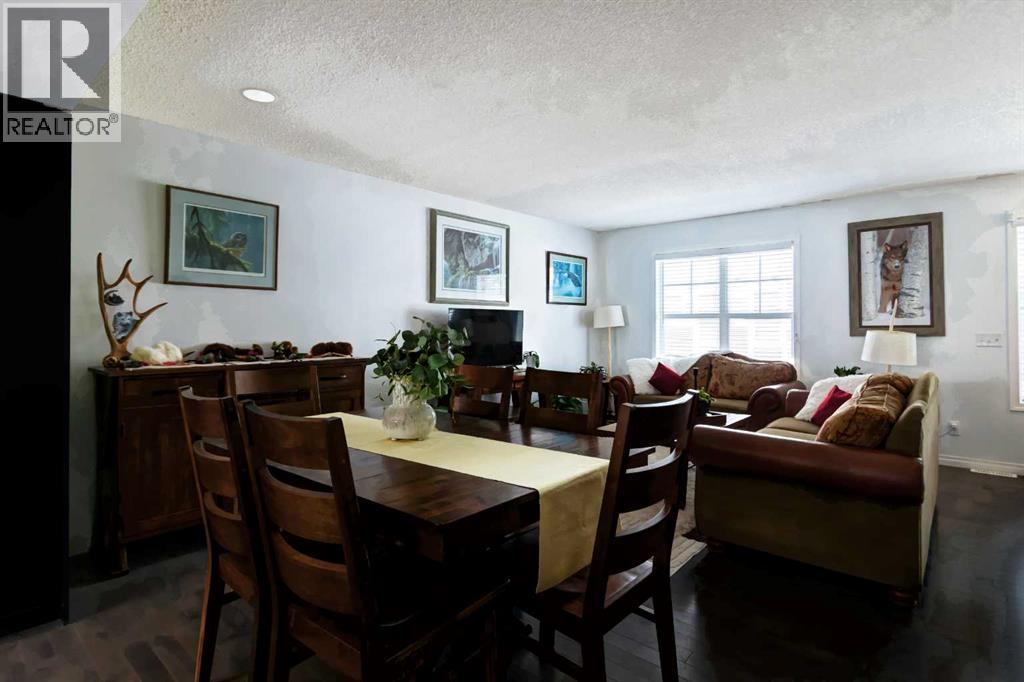 3240 New Brighton Gardens SE, Calgary, Alberta  T2Z 0A3 - Photo 3 - A2335117