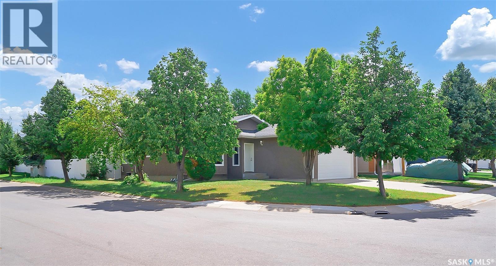 303 Haslam Crescent, Saskatoon, Saskatchewan  S7S 1E4 - Photo 3 - SK044760