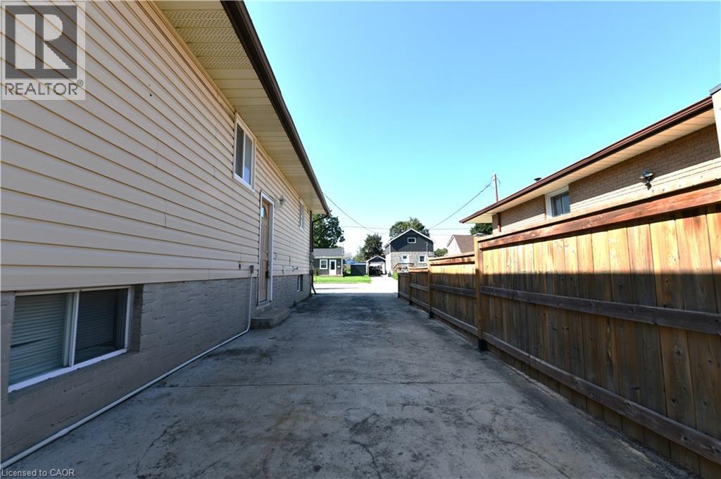 82 Elmwood Avenue, Cambridge, Ontario  N1R 4Y4 - Photo 23 - 40853395