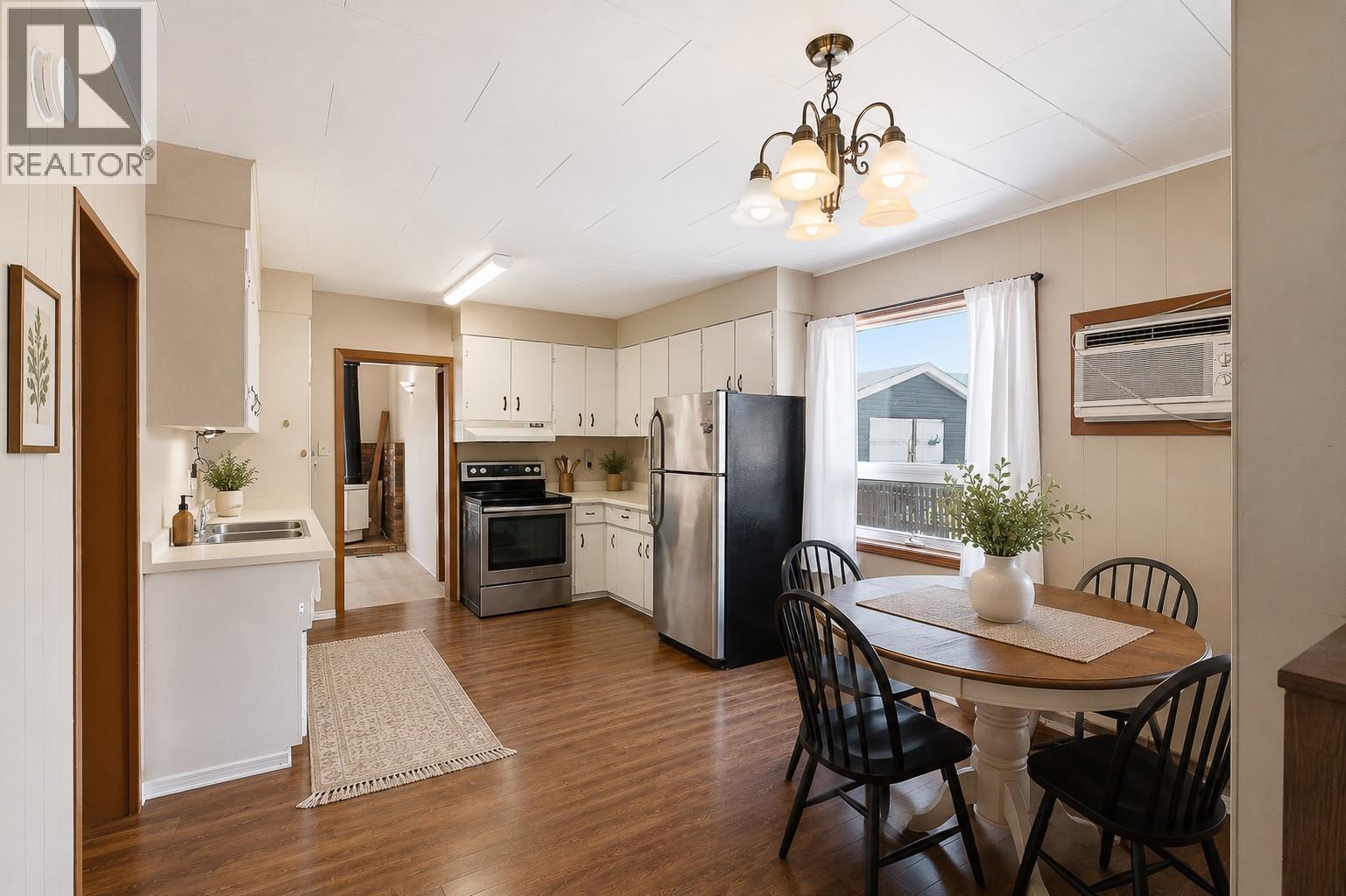 2664 Coutlee Avenue, Merritt, British Columbia  V1K 1A9 - Photo 8 - 10397095