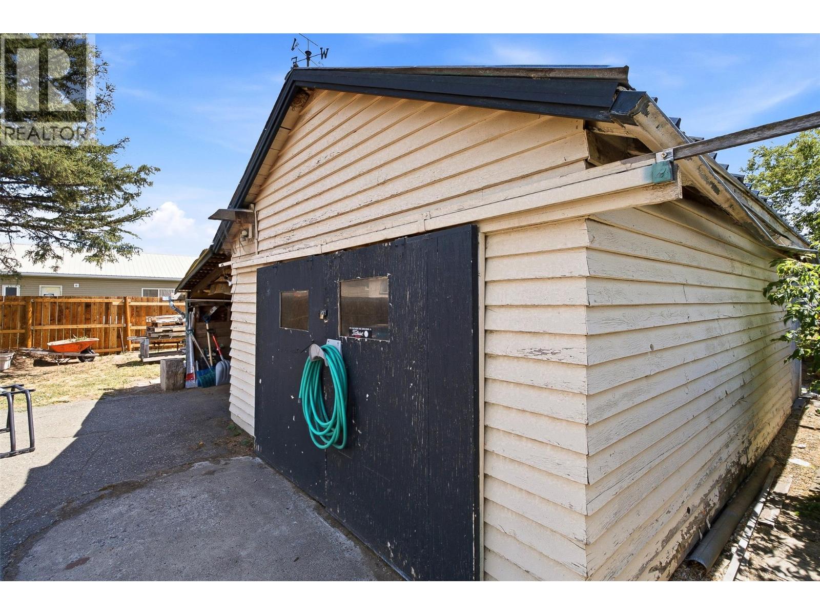 2664 Coutlee Avenue, Merritt, British Columbia  V1K 1A9 - Photo 3 - 10397095