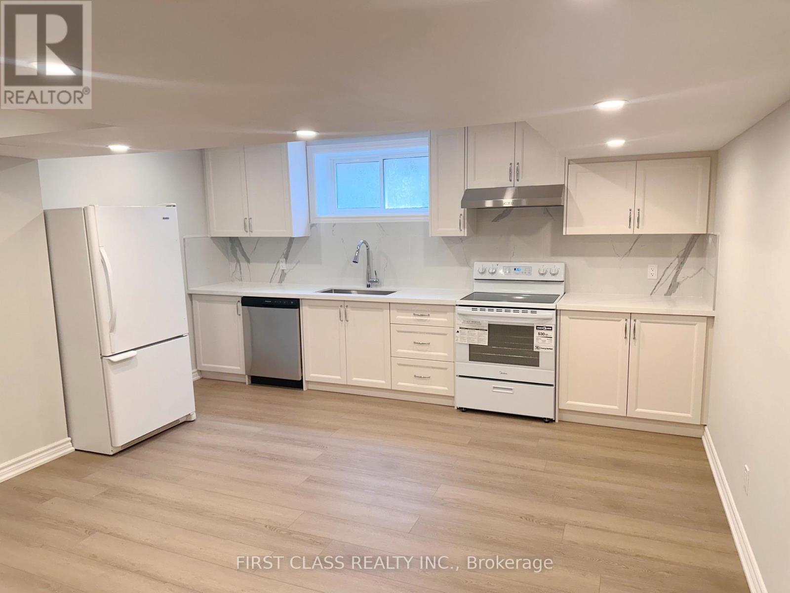 Lower Unit - 1353 Myron Drive, Mississauga, Ontario  L5E 2N5 - Photo 30 - W13611156