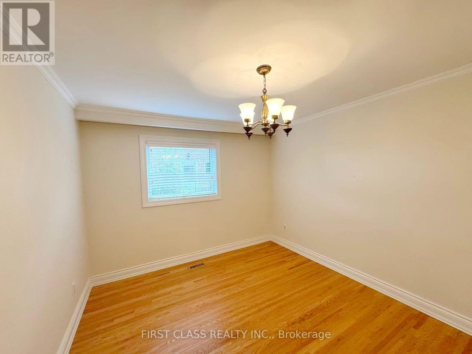 Lower Unit - 1353 Myron Drive, Mississauga, Ontario  L5E 2N5 - Photo 22 - W13611156