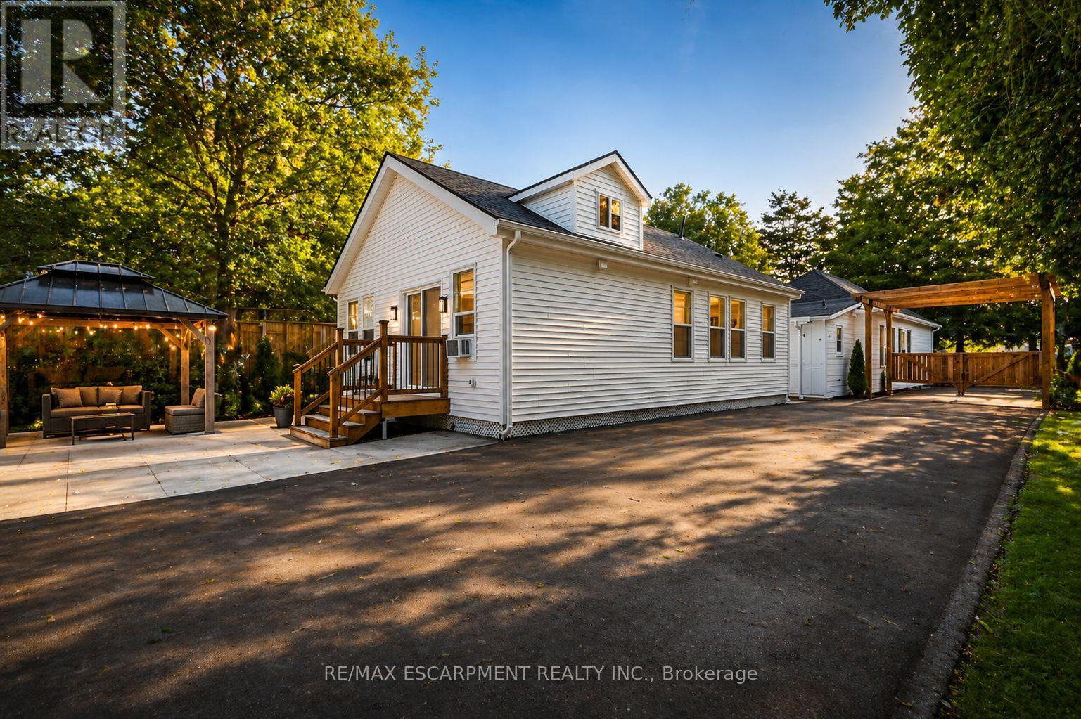 267 Davy Street, Niagara-On-The-Lake, Ontario  L0S 1J0 - Photo 3 - X12839274