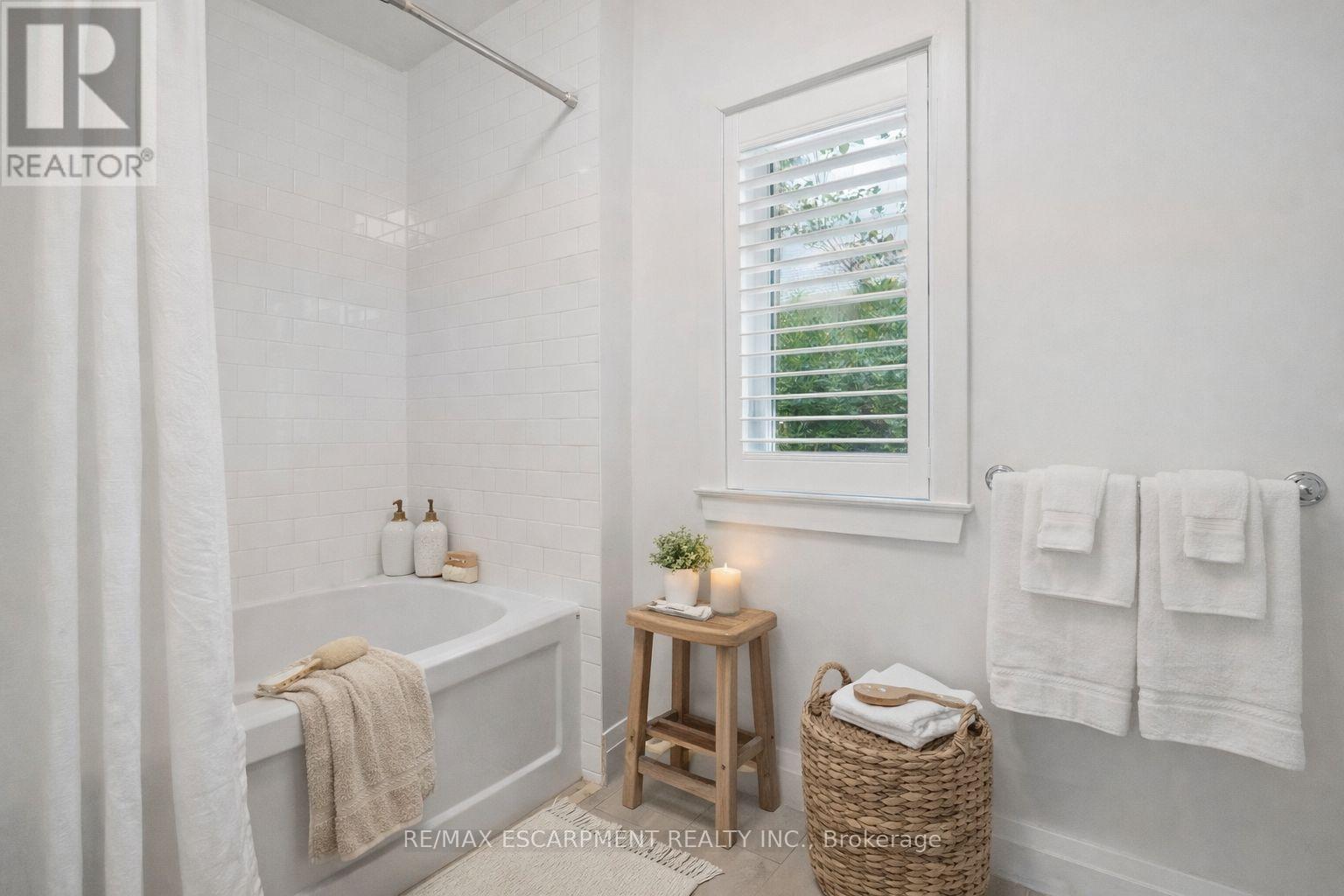 267 Davy Street, Niagara-On-The-Lake, Ontario  L0S 1J0 - Photo 9 - X12839274