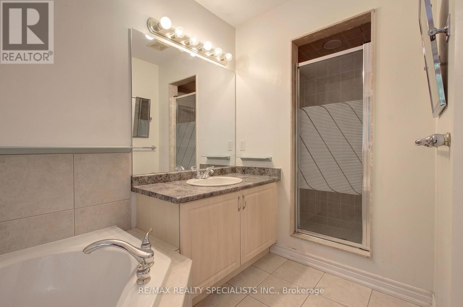 6629 Blackheath Ridge, Mississauga, Ontario L5W 1E7 - Photo 13 - W13648098